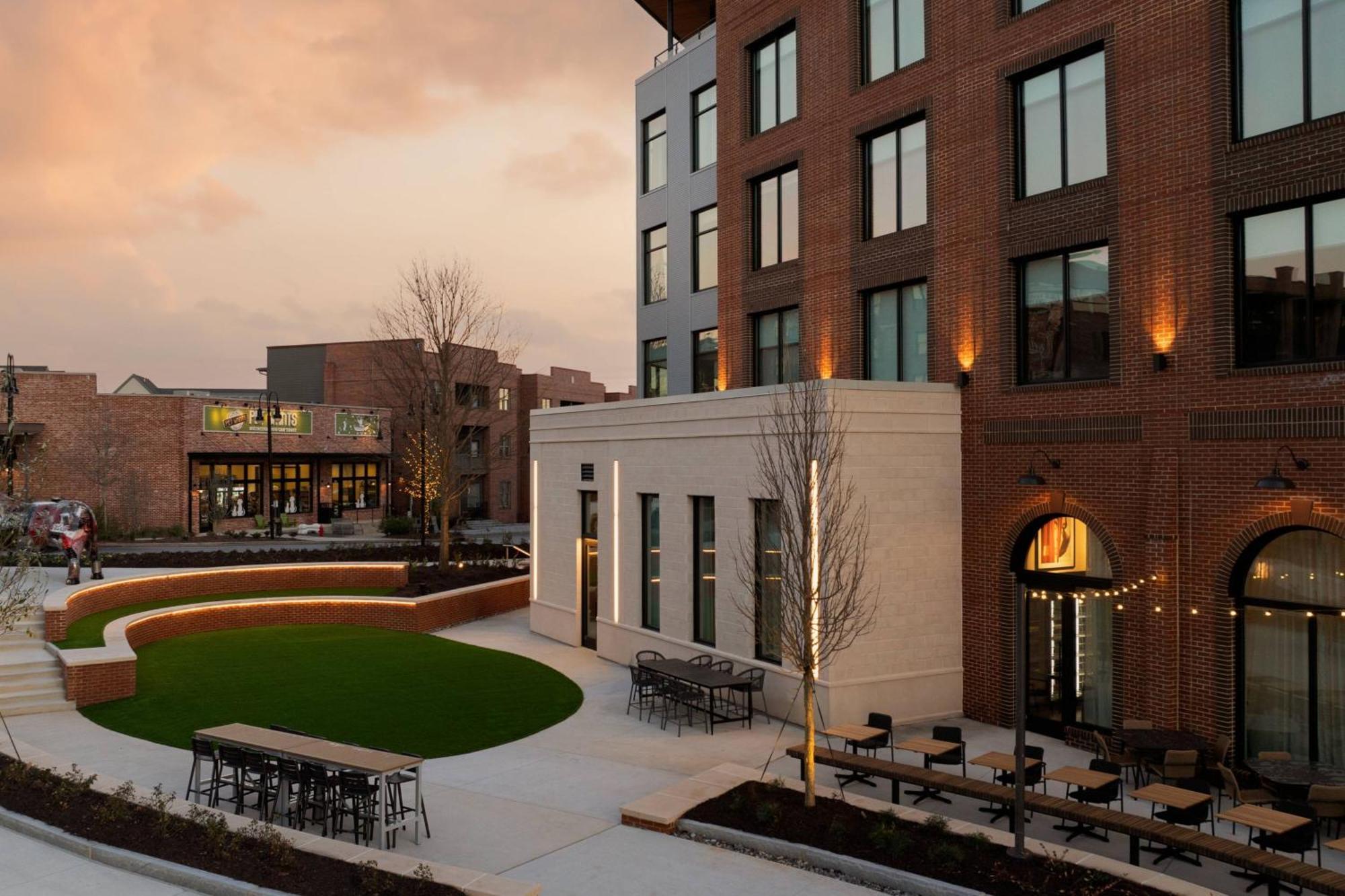 Trilith Guesthouse, Fayetteville, Ga, A Tribute Portfolio Hotel מראה חיצוני תמונה
